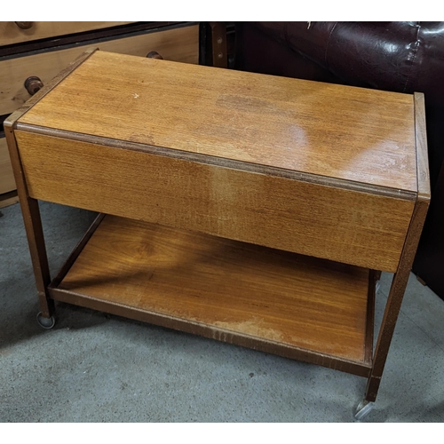 699C - A Mid Century Hostess Trolley