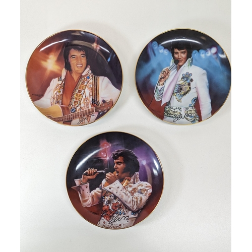 561 - 3 x Elvis Presley Collectors Plates