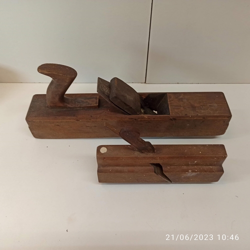 1276 - A Marple & Son Hibernia Block Plane and a Hartley Carpenters Plane