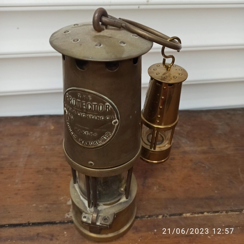 1256 - Brass Davy Lamp Made by Lamp & Lighting Co. 26cm H and a Smaller Davy Lamp 12cm H