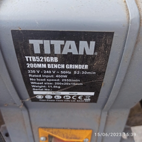 202 - Titan 400w Bench Grinder with Light and Instructions