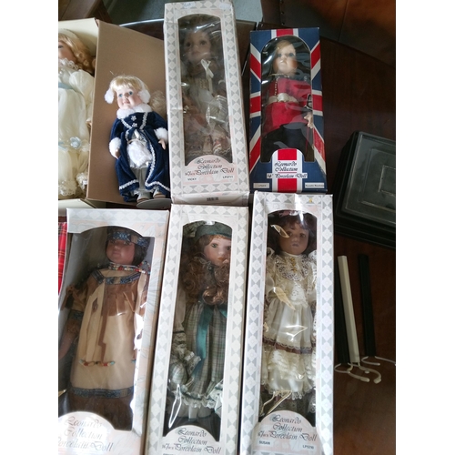 836C - An Assortment of China Dolls