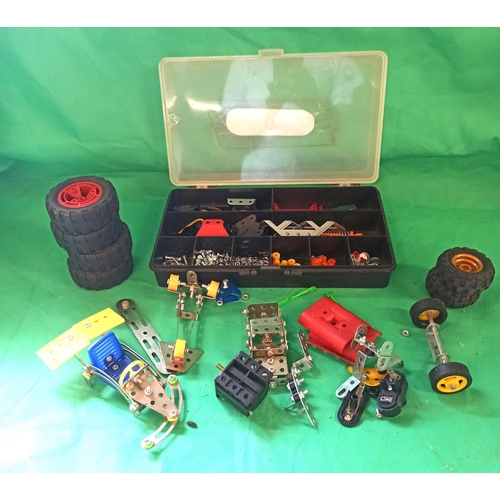 830 - Assorted Meccano