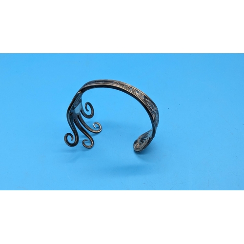 454 - A Silver Fork Bracelet 62. 57 Grams