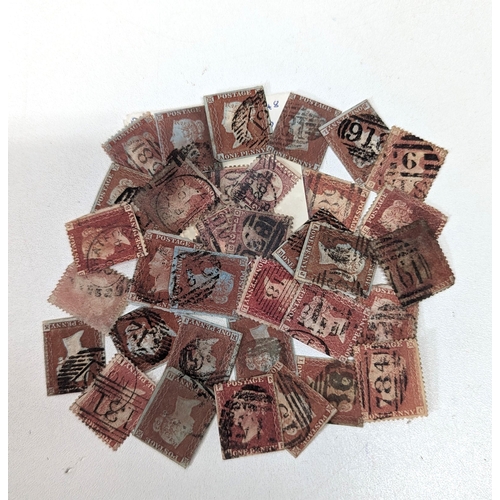 667B - A Quantity of Loose Queen Victoria Penny Red and Halfpenny Stamps