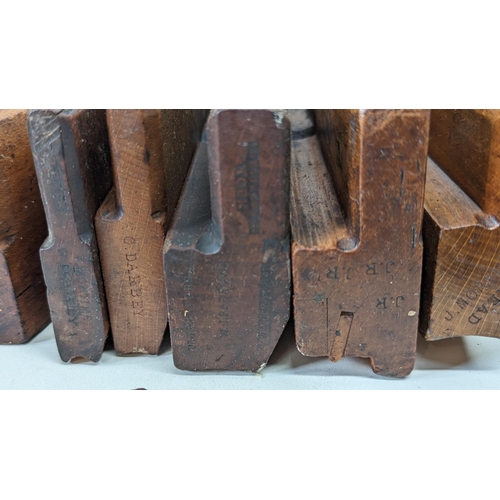 207B - A Good Set of Antique Carpenters Wood Moulding Planes