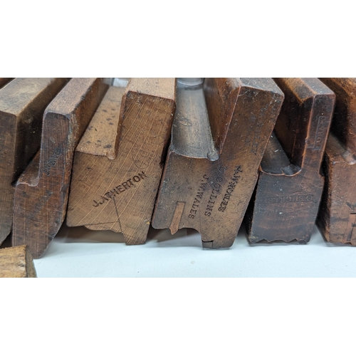 207B - A Good Set of Antique Carpenters Wood Moulding Planes