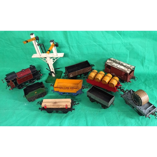 853 - Hornby O Gauge Trains Rolling Stock and Signals