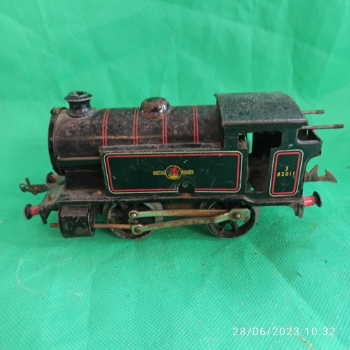 851 - Hornby 0 Gauge Engine Rolling Stock Signals & House, Water tower and Buffers