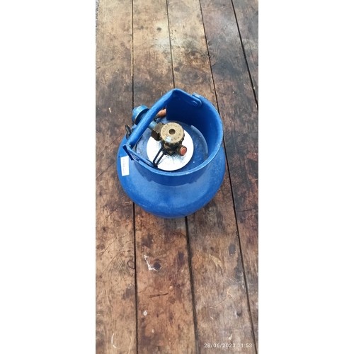 84 - 4.5 Kg Butane Bottle with Burner Attachment