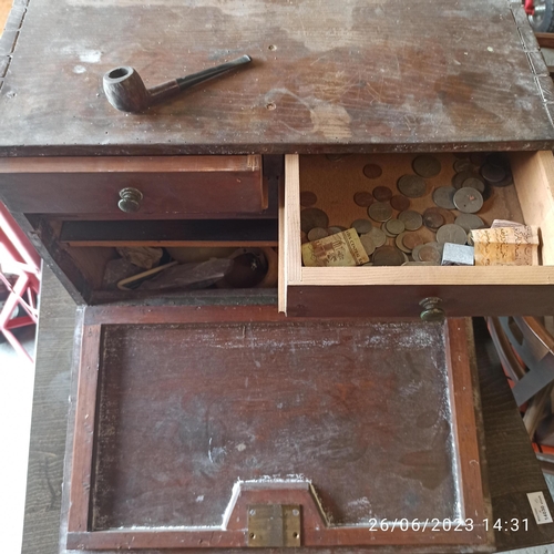 1280 - Carpenters Tool Chest and Contents