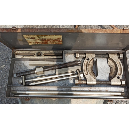 183 - Sykes Bearing & Puller Kit