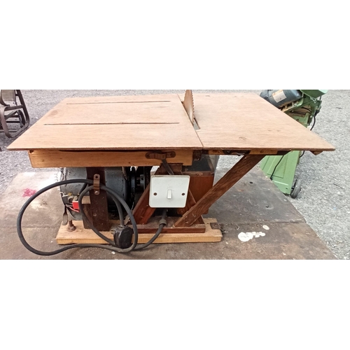 79 - Table Top Saw on Metal Bench 102cm x 92cm x 65cm