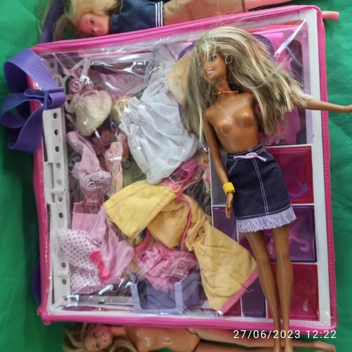 859 - Selection of Barbie Dolls and Accessories