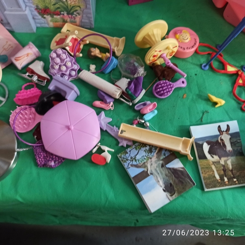 841 - Barbie Dolls House with Accessories