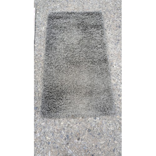 682 - A Mid Grey Rug 120 x 170cm