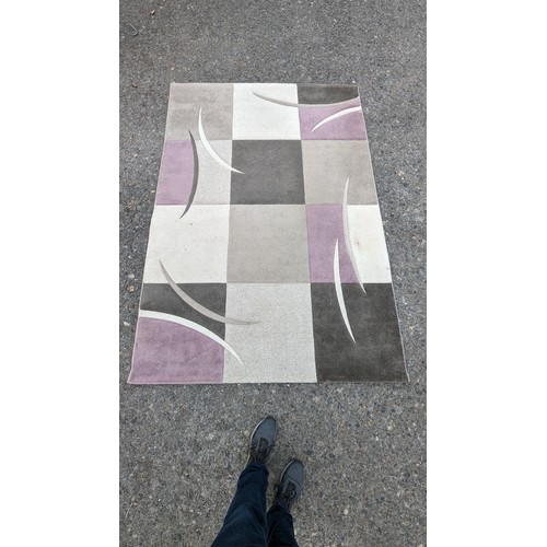 683 - A Patterned Rug 160 x 230cm