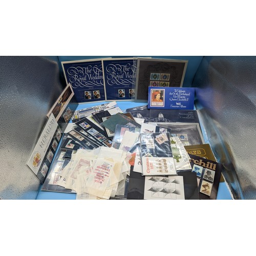 677 - A Large Quantity of Mint and Unused GB Stamp Sets