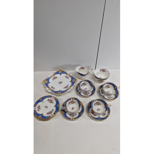 386 - A Quantity of Paragon Hamilton Tea Service