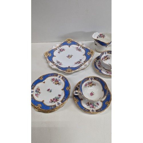 386 - A Quantity of Paragon Hamilton Tea Service