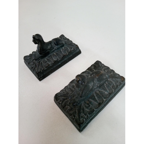 484 - 2 x Heavy Brass Sphinx Paperweights 7cm x 4,5cm