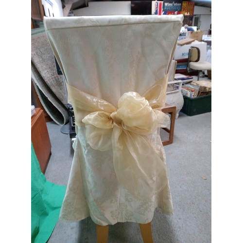 761 - 59 x Wedding Chair Cover, Cream wit Gold Ties