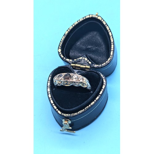 432 - A 9ct Gold and Paste Ring - Size O/P 1.35 Grams