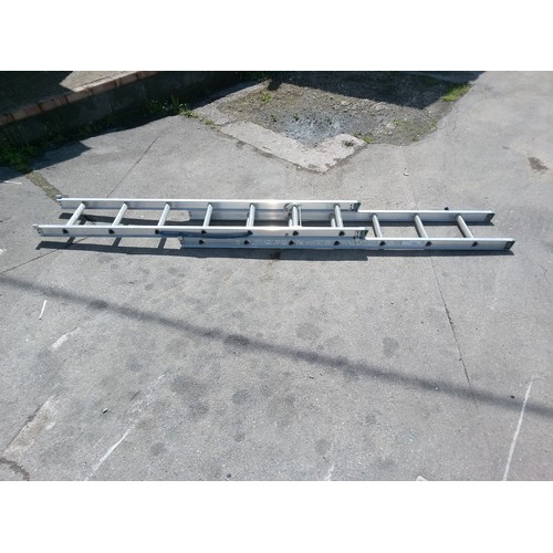 69 - 7 Rung (x2) Double Aluminium Extending Ladder