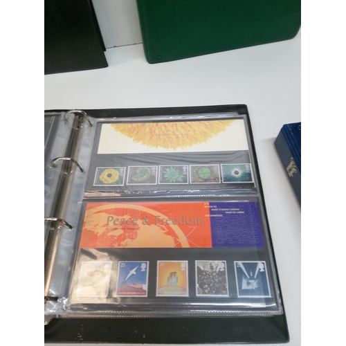 937 - 5 x Gb First Day Cover Albums