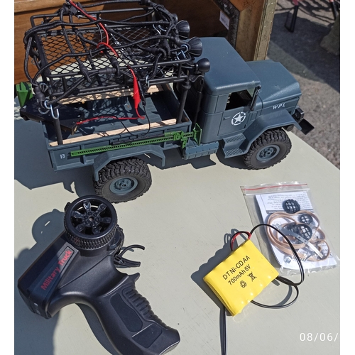 1465 - Remote Controlled Truck