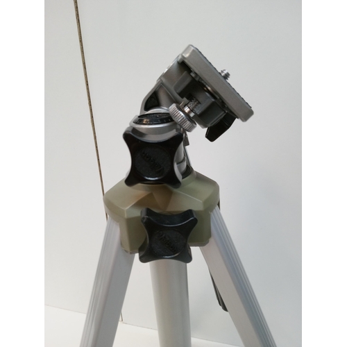 672 - A Velbon Camera Tripod