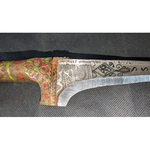 1621 - A 19th Century Afghan Pesh Kabz/Choora Dagger, 19cm Blade with Enamel Remnants and Etched Horn Handl... 