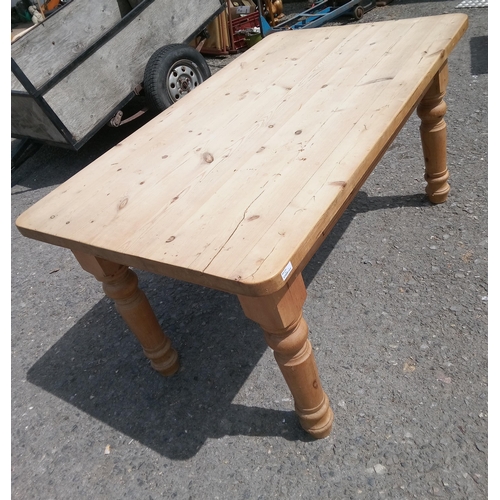 818 - A Pine Kitchen Table.