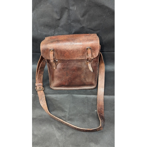 1615 - A Leather Bren Gun Ammunition Pouch.