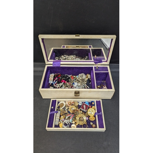 969 - A Jewellery Box and Contents.