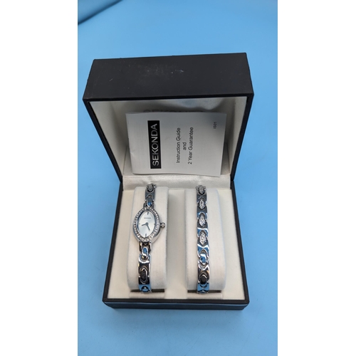 844 - A Sekonda Bracelet and Watch Gift Set.