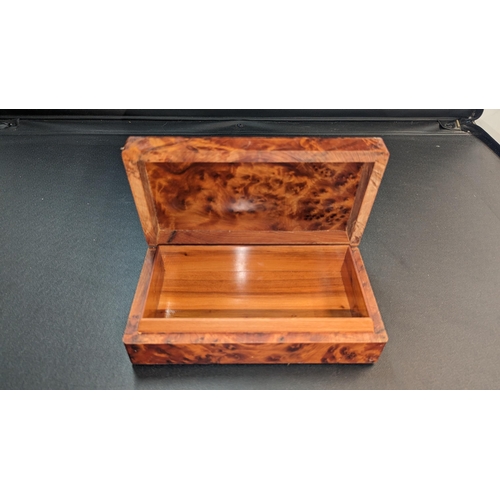 915 - A Burr Walnut Box