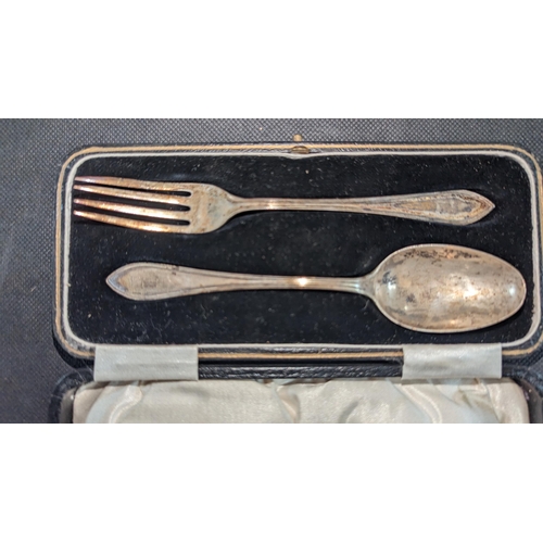 817 - A Cased Set of Silver Handled Butter Knives and Hall Marked 