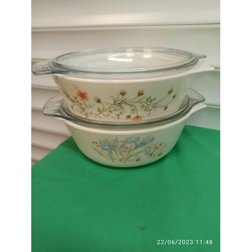 250 - Box of Mixed Pyrex Including : 2 Large Serving Dishes (Oval), 3 x Large Casserole Dishes (Round), 4 ... 