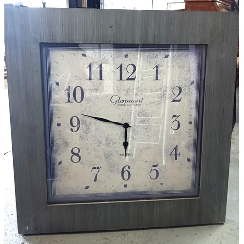 528 - A Large Square Framed Quartz Clock 92 x 92cm Square