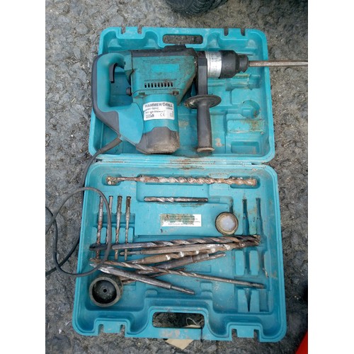 92 - SDS Hammer Drill with Attachments. - Needs attention