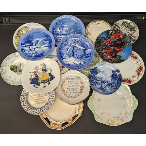 1231 - A Quantity of antique and collectable plates