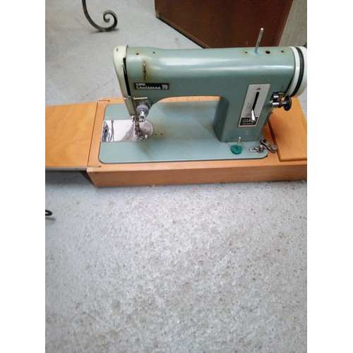 204 - Alfa Sewing Machine