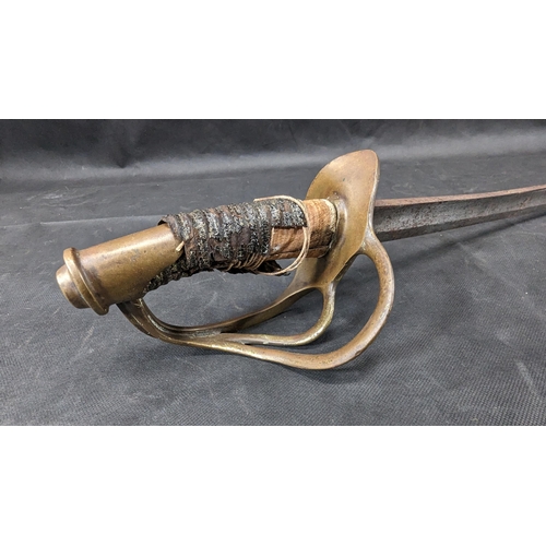 821 - A 19th Century French Model 1822 Light Cavalry Sabre with a Curved 75cm Blade Marked Soligen. Regula... 