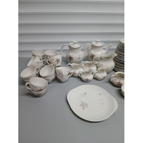 252 - Quantity of Royal Doulton 