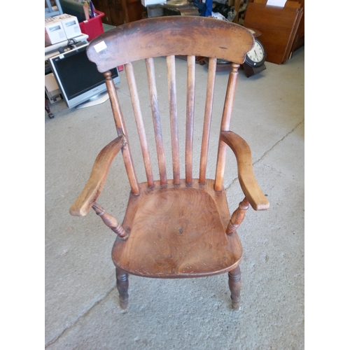 392 - Antique Windsor Arm Chair (in need of slight attention to arm as pictured).