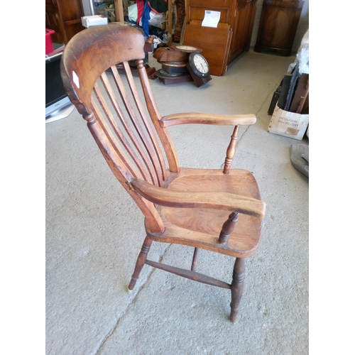 392 - Antique Windsor Arm Chair (in need of slight attention to arm as pictured).