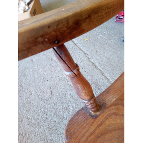 392 - Antique Windsor Arm Chair (in need of slight attention to arm as pictured).