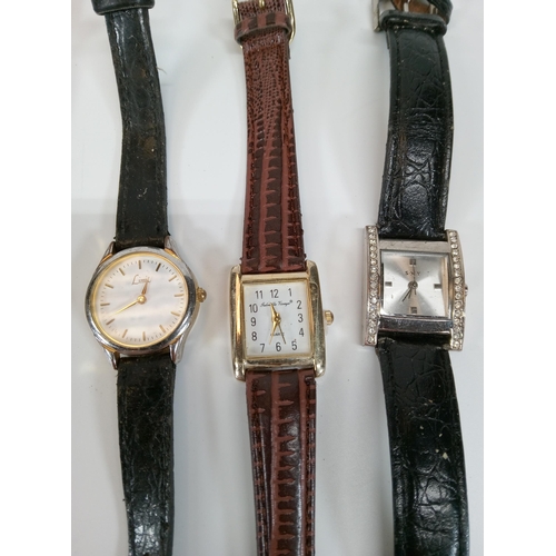 722 - 15 x Ladies Watches.