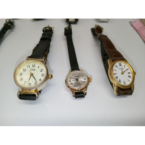 724 - 15 x Ladies Watches.